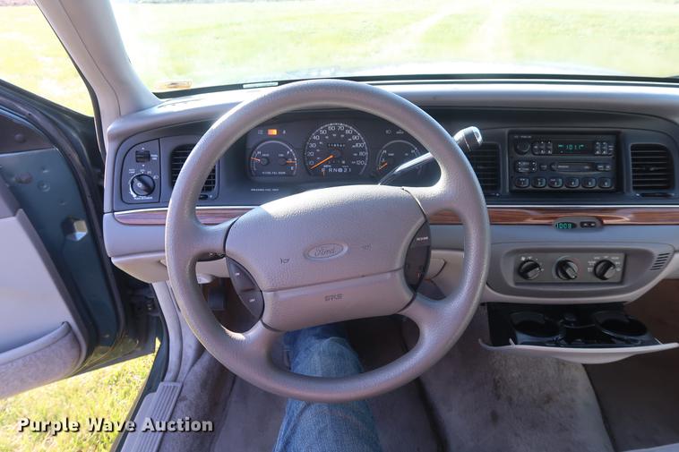 image for item AX9038 1996 Ford Crown Victoria