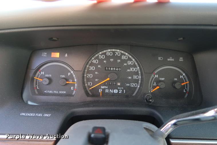 image for item AX9038 1996 Ford Crown Victoria