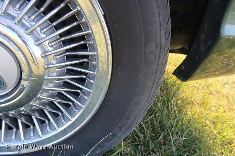 image for item AX9038 1996 Ford Crown Victoria