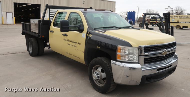 image for item DA6564 2009 Chevrolet Silverado 3500 Crew Cab flatbed pickup truck