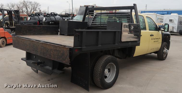 image for item DA6564 2009 Chevrolet Silverado 3500 Crew Cab flatbed pickup truck