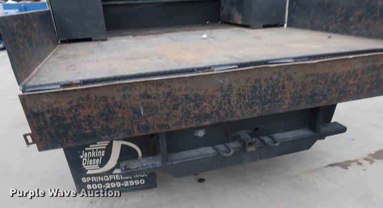 image for item DA6564 2009 Chevrolet Silverado 3500 Crew Cab flatbed pickup truck