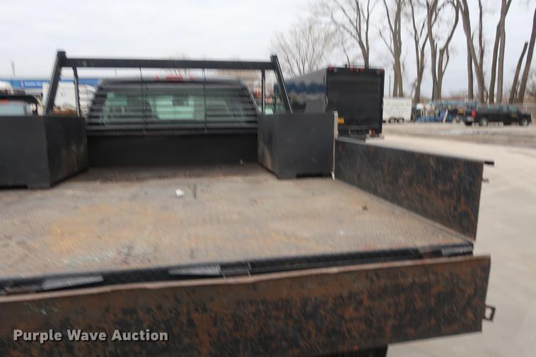 image for item DA6564 2009 Chevrolet Silverado 3500 Crew Cab flatbed pickup truck