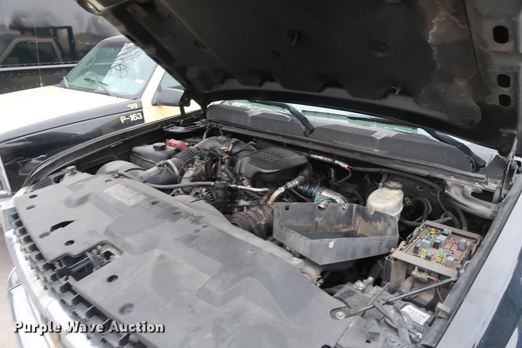 image for item DA6564 2009 Chevrolet Silverado 3500 Crew Cab flatbed pickup truck