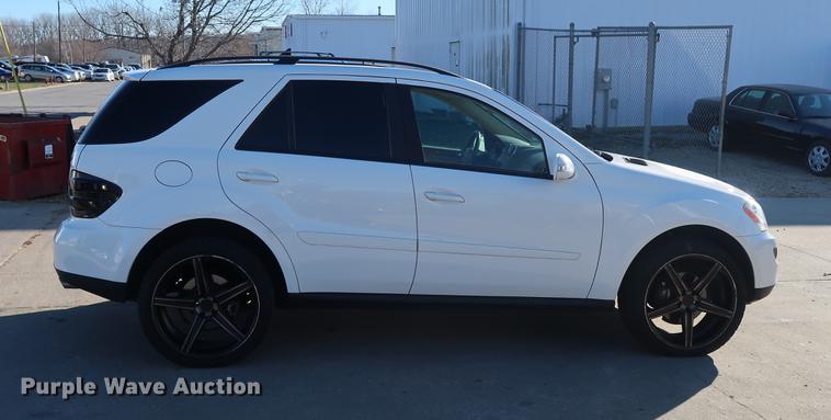 image for item DA8571 2007 Mercedes Benz ML350 SUV