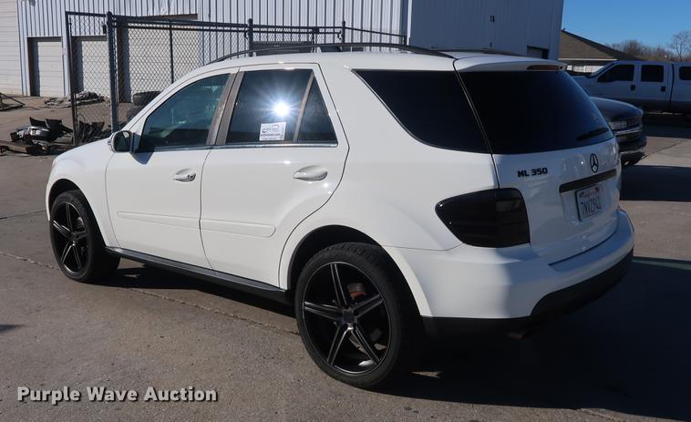 image for item DA8571 2007 Mercedes Benz ML350 SUV