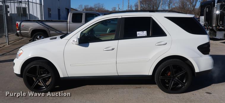 image for item DA8571 2007 Mercedes Benz ML350 SUV