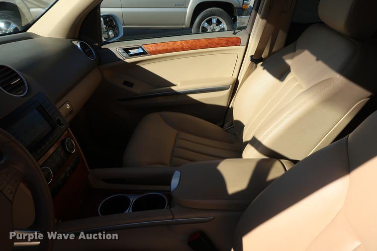 image for item DA8571 2007 Mercedes Benz ML350 SUV