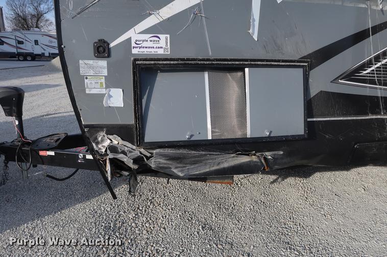 image for item DA8583 2017 Keystone Impact 312 toy hauler camper