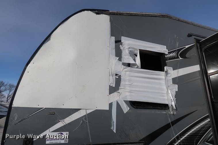 image for item DA8583 2017 Keystone Impact 312 toy hauler camper