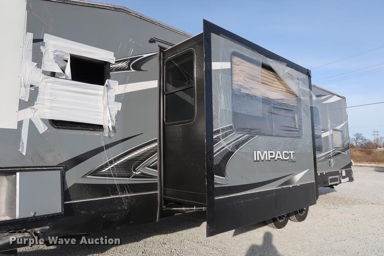 image for item DA8583 2017 Keystone Impact 312 toy hauler camper