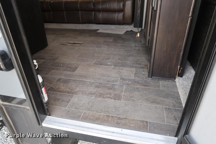 image for item DA8583 2017 Keystone Impact 312 toy hauler camper