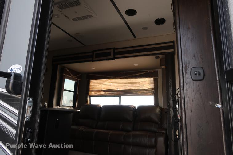 image for item DA8583 2017 Keystone Impact 312 toy hauler camper