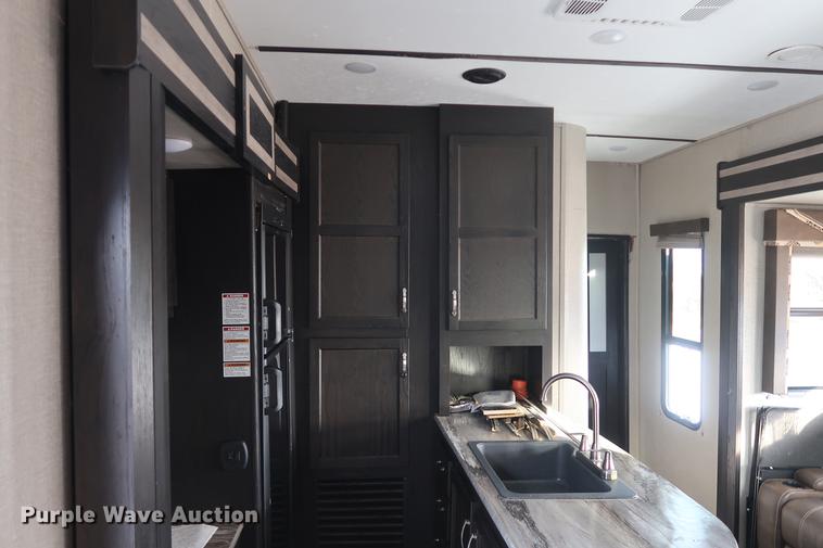 image for item DA8583 2017 Keystone Impact 312 toy hauler camper