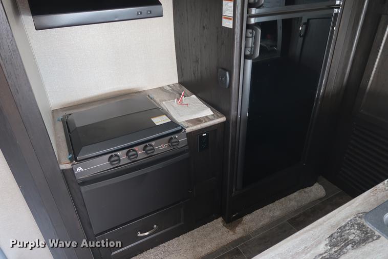 image for item DA8583 2017 Keystone Impact 312 toy hauler camper