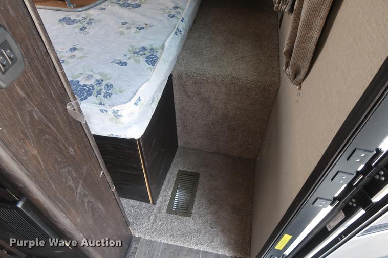 image for item DA8583 2017 Keystone Impact 312 toy hauler camper