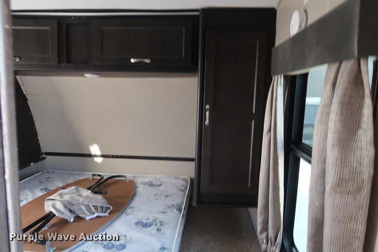 image for item DA8583 2017 Keystone Impact 312 toy hauler camper