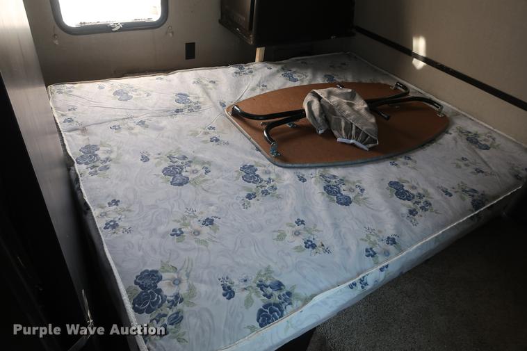 image for item DA8583 2017 Keystone Impact 312 toy hauler camper