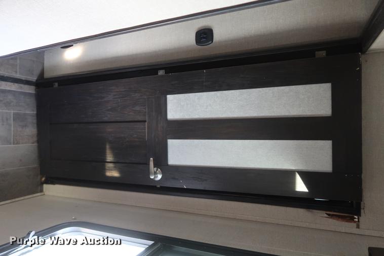 image for item DA8583 2017 Keystone Impact 312 toy hauler camper