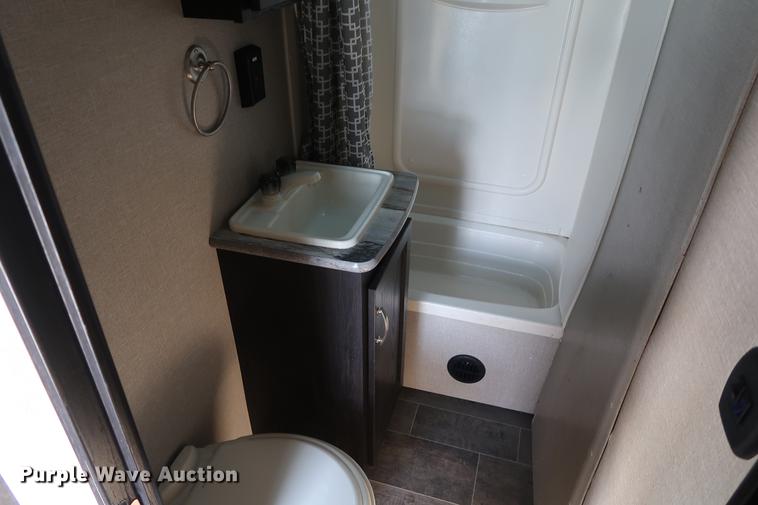 image for item DA8583 2017 Keystone Impact 312 toy hauler camper