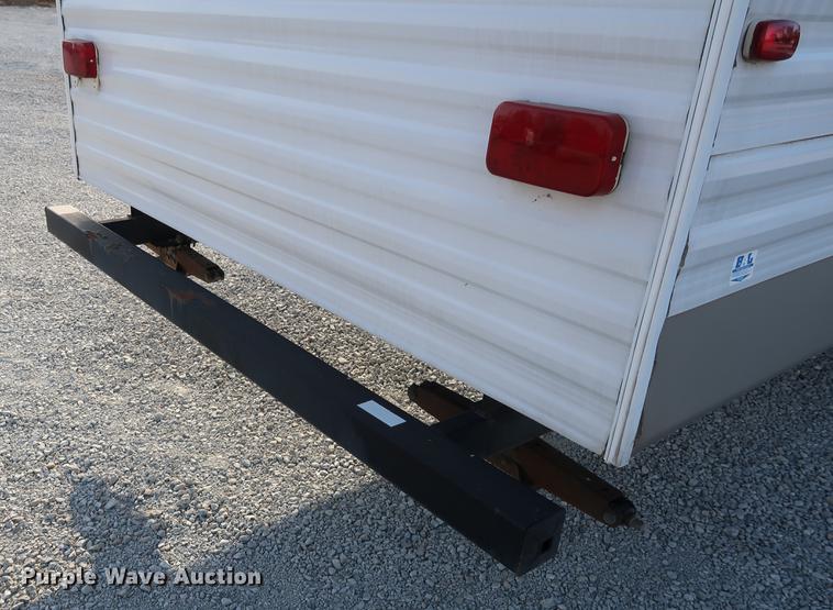 image for item DA8584 2003 Coachmen camper