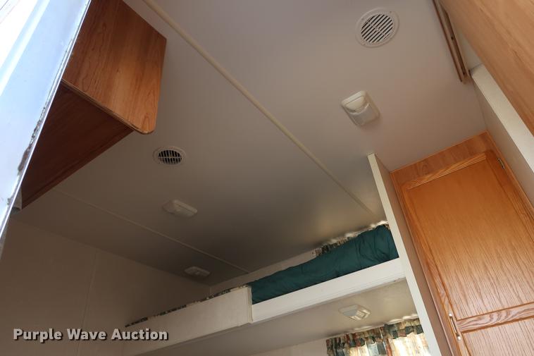 image for item DA8584 2003 Coachmen camper