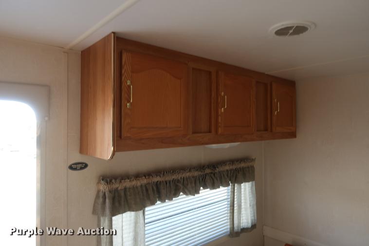 image for item DA8584 2003 Coachmen camper