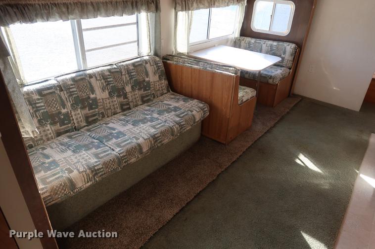 image for item DA8584 2003 Coachmen camper