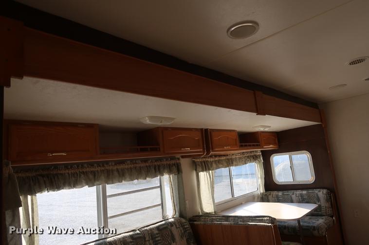 image for item DA8584 2003 Coachmen camper