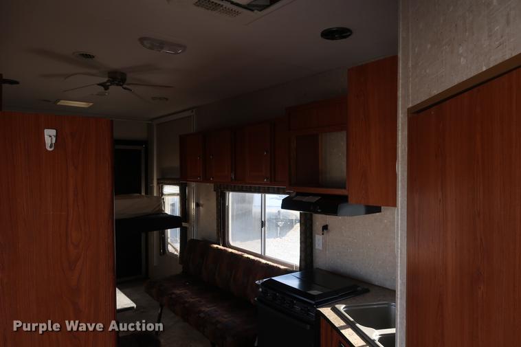 image for item DA8585 2009 Phoenix toy hauler camper