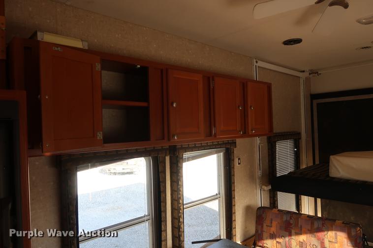 image for item DA8585 2009 Phoenix toy hauler camper