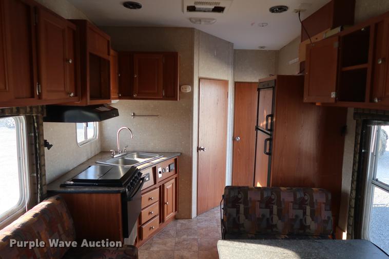 image for item DA8585 2009 Phoenix toy hauler camper