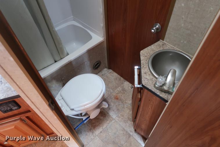 image for item DA8585 2009 Phoenix toy hauler camper