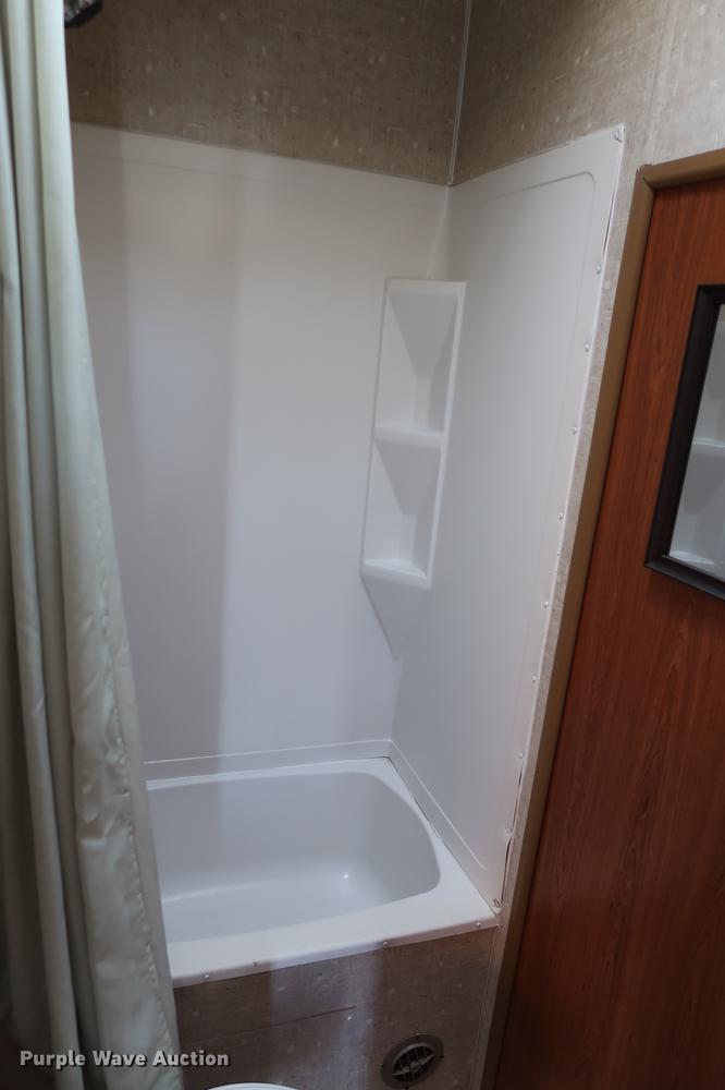 image for item DA8585 2009 Phoenix toy hauler camper