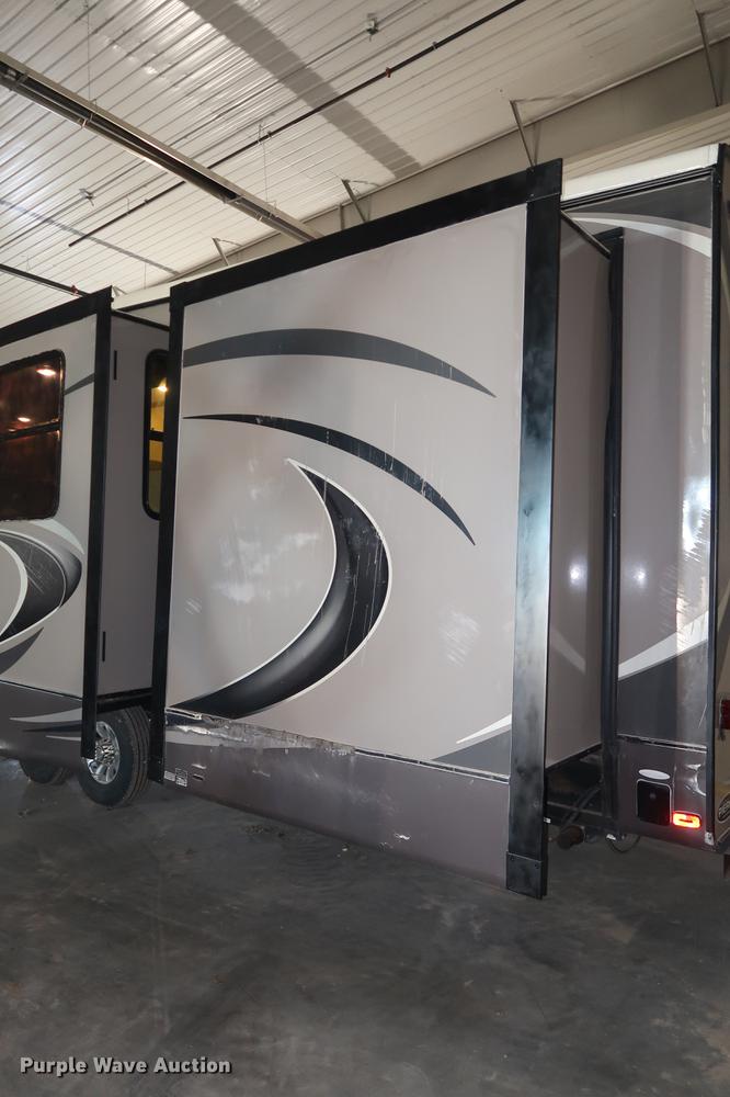 image for item DA8587 2014 Heartland 3650BH Gateway camper