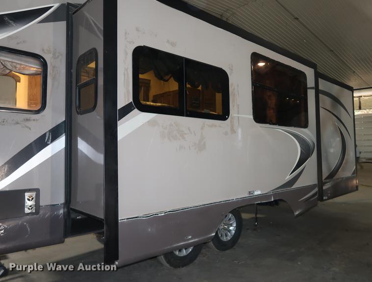 image for item DA8587 2014 Heartland 3650BH Gateway camper