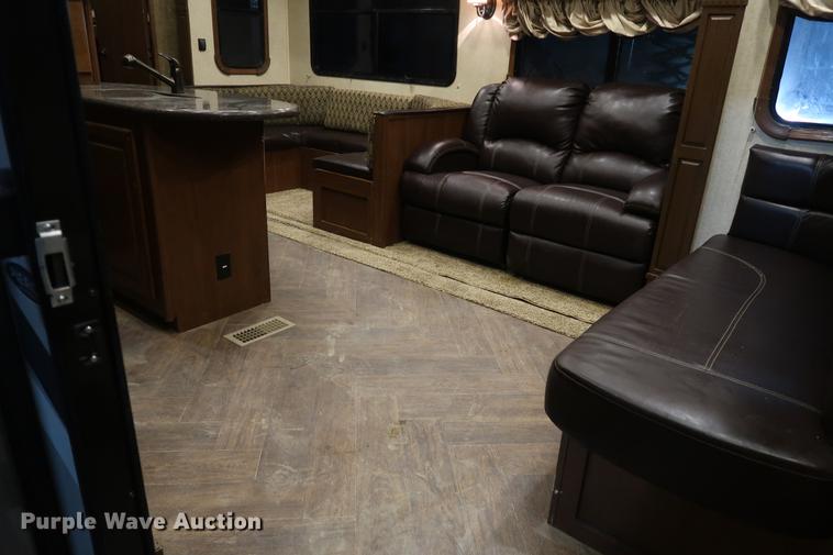 image for item DA8587 2014 Heartland 3650BH Gateway camper