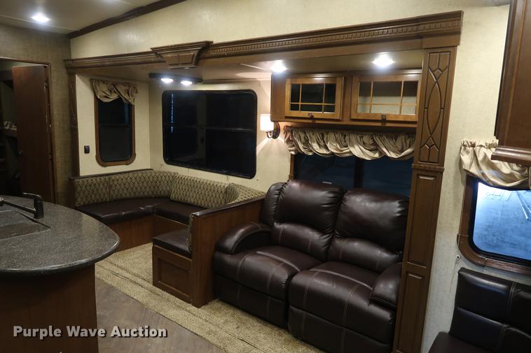 image for item DA8587 2014 Heartland 3650BH Gateway camper