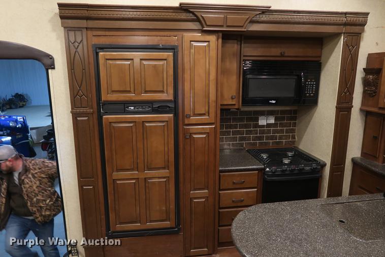 image for item DA8587 2014 Heartland 3650BH Gateway camper