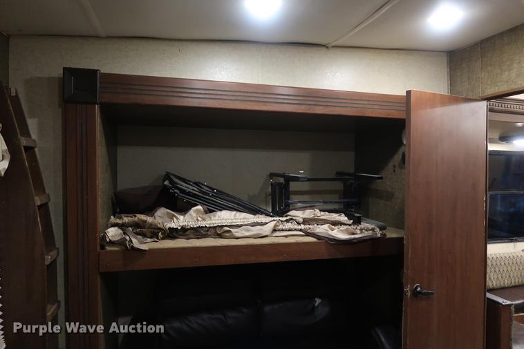 image for item DA8587 2014 Heartland 3650BH Gateway camper