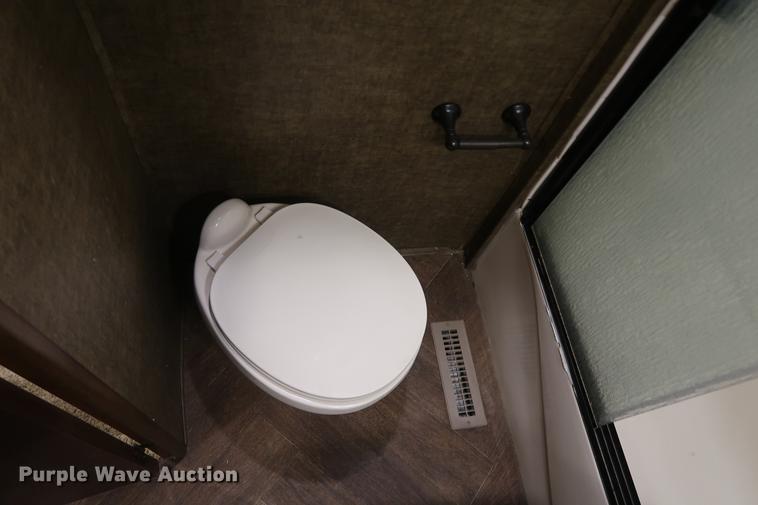 image for item DA8587 2014 Heartland 3650BH Gateway camper