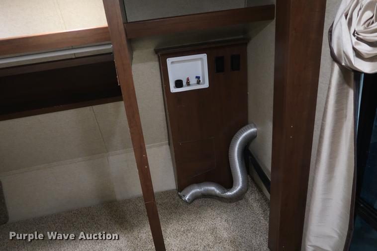 image for item DA8587 2014 Heartland 3650BH Gateway camper