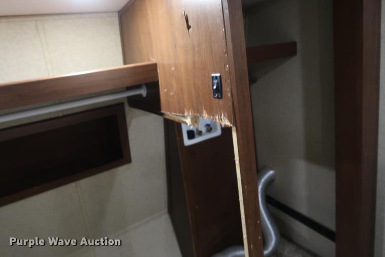 image for item DA8587 2014 Heartland 3650BH Gateway camper