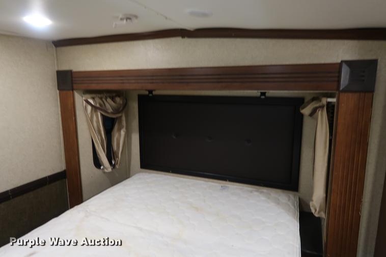 image for item DA8587 2014 Heartland 3650BH Gateway camper