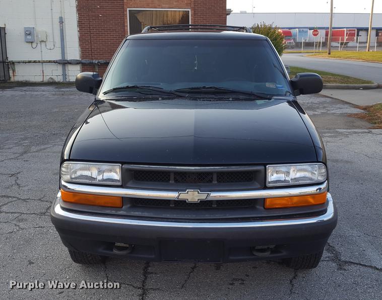 image for item DA8637 2000 Chevrolet Blazer