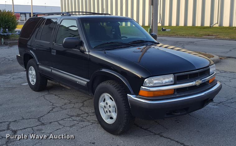 image for item DA8637 2000 Chevrolet Blazer