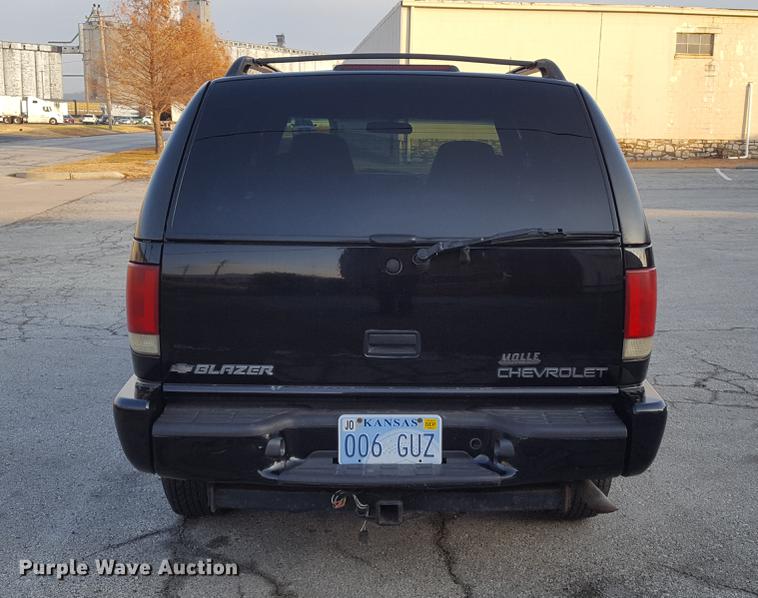 image for item DA8637 2000 Chevrolet Blazer