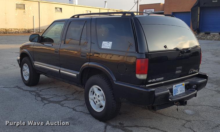 image for item DA8637 2000 Chevrolet Blazer