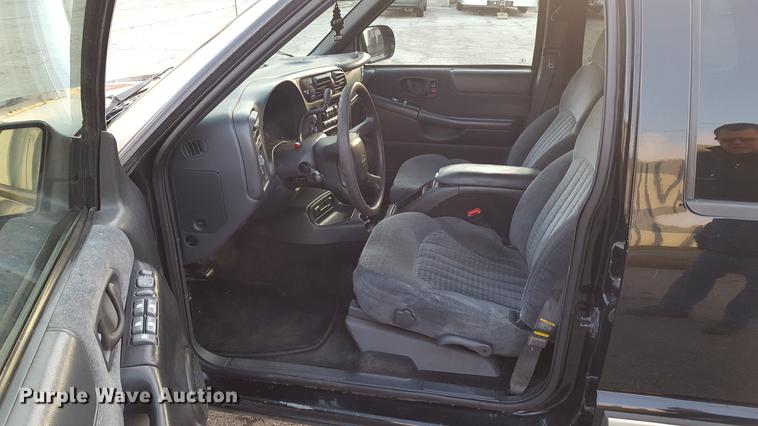 image for item DA8637 2000 Chevrolet Blazer