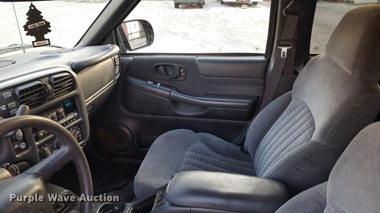 image for item DA8637 2000 Chevrolet Blazer